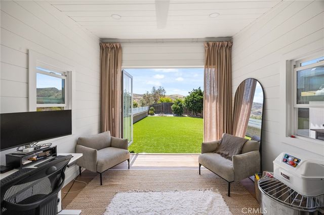 28962 De La Luna, Mission Viejo, CA 92692
