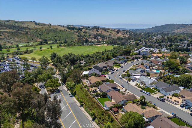 28962 De La Luna, Mission Viejo, CA 92692