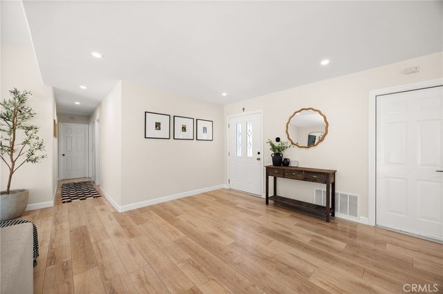 28962 De La Luna, Mission Viejo, CA 92692