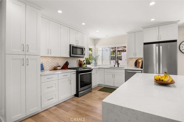 28962 De La Luna, Mission Viejo, CA 92692