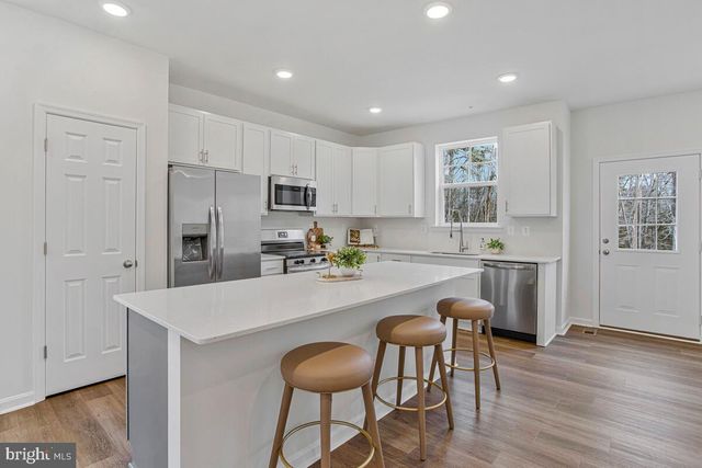 1225 JUNIPER ST, Shady Side, MD 20764