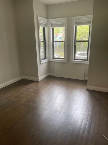 135 Havre St 1, Boston, MA 02128