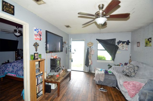 505 15th Street, Honey Grove, TX 75446