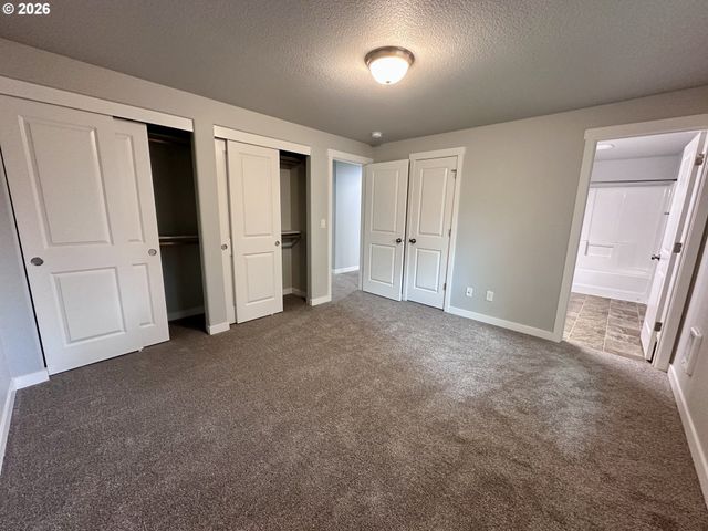 201 Lacasa St, Eugene, OR 97402