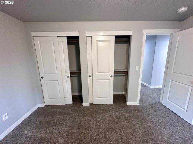 201 Lacasa St, Eugene, OR 97402