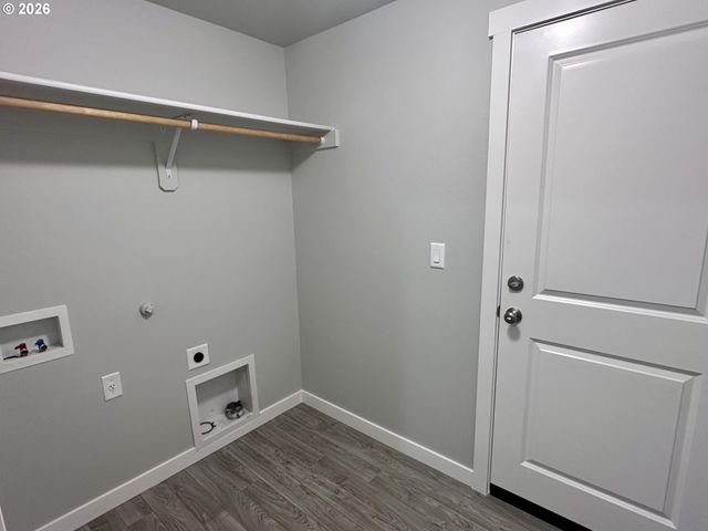 201 Lacasa St, Eugene, OR 97402