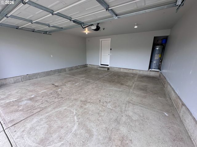 201 Lacasa St, Eugene, OR 97402