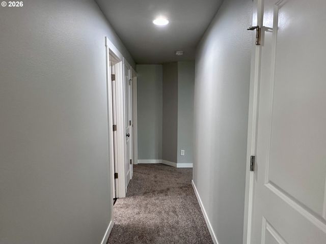 201 Lacasa St, Eugene, OR 97402