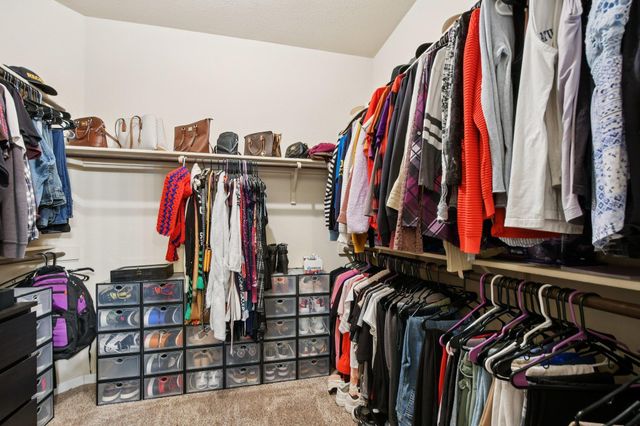 616 Lookout Tree LN, Round Rock, TX 78664