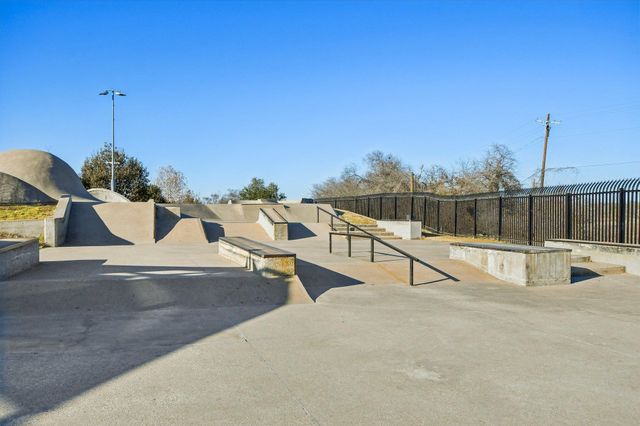 616 Lookout Tree LN, Round Rock, TX 78664