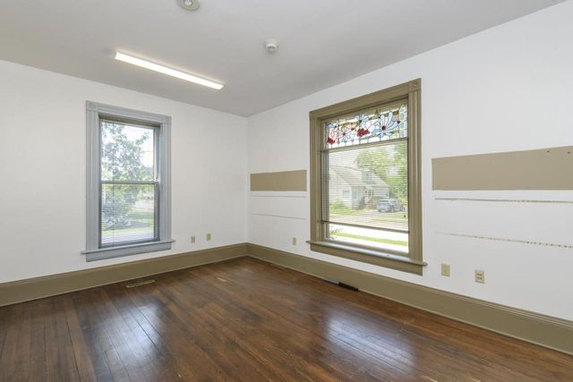 215 Wright STREET, Waukesha, WI 53186