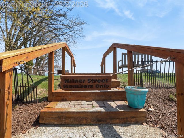 22419 Milner Street, St. Clair Shores, MI 48081