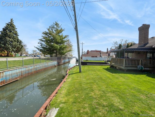 22419 Milner Street, St. Clair Shores, MI 48081