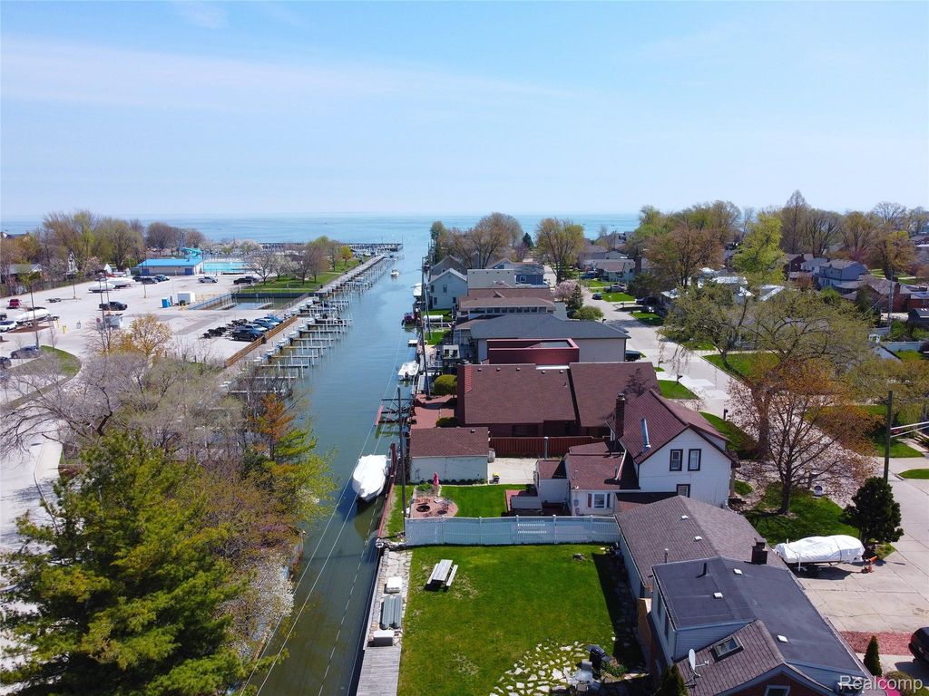 22419 Milner Street, St. Clair Shores, MI 48081