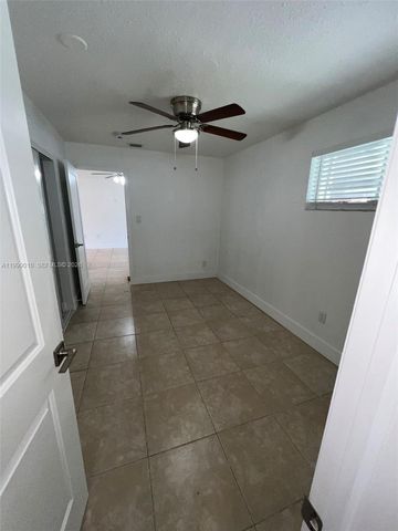 6018 Plunkett St 1, Hollywood, FL 33023