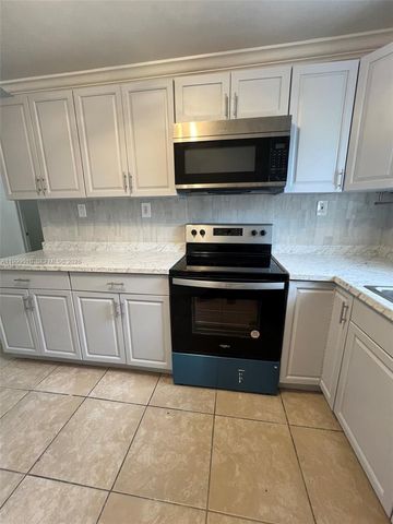 6018 Plunkett St 1, Hollywood, FL 33023