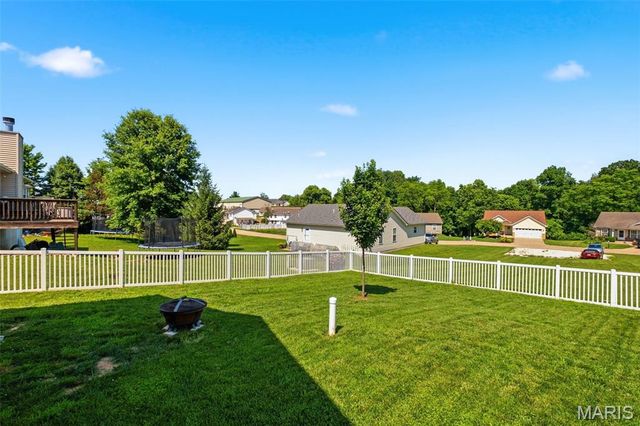 205 May Avenue, Winfield, MO 63389