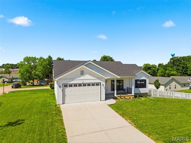 205 May Avenue, Winfield, MO 63389