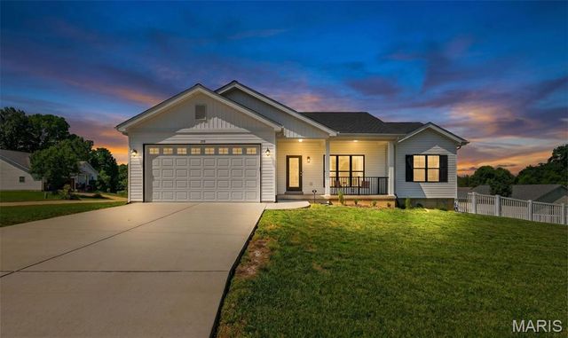 205 May Avenue, Winfield, MO 63389