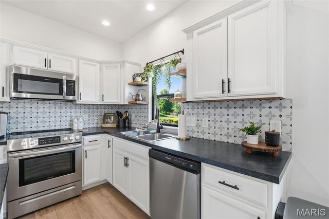 205 May Avenue, Winfield, MO 63389