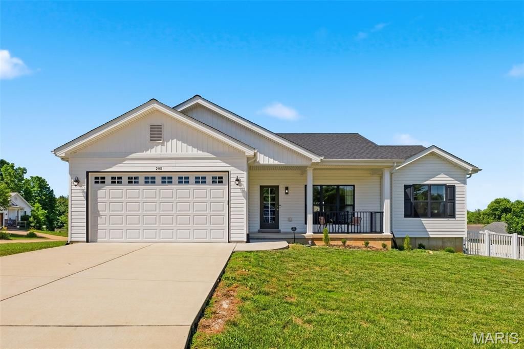 205 May Avenue, Winfield, MO 63389