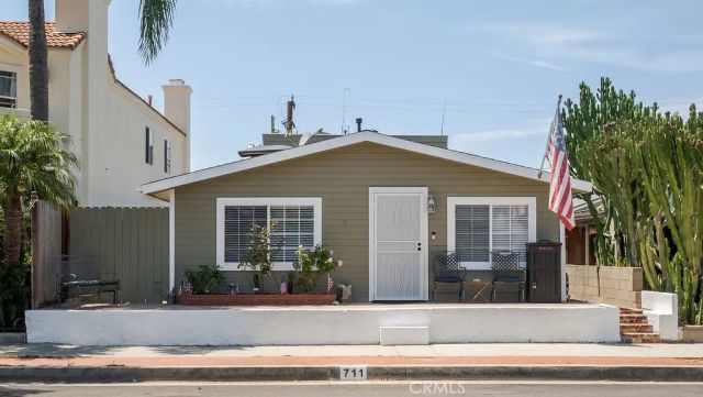 711 Huntington, Huntington Beach, CA 92648