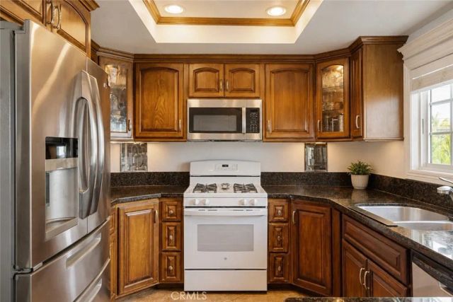 711 Huntington, Huntington Beach, CA 92648