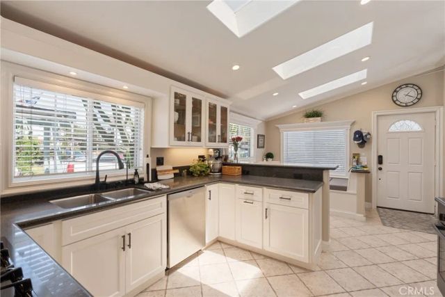 711 Huntington, Huntington Beach, CA 92648