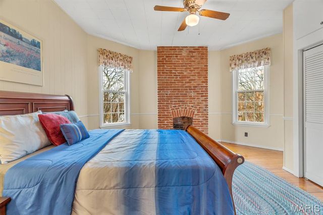 422 Adams Street, Ferguson, MO 63135