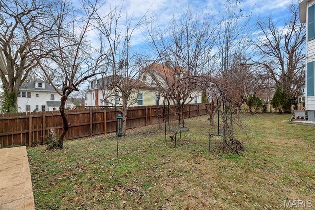 422 Adams Street, Ferguson, MO 63135