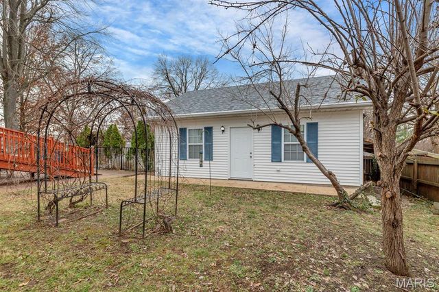 422 Adams Street, Ferguson, MO 63135