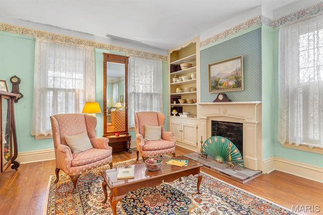 422 Adams Street, Ferguson, MO 63135