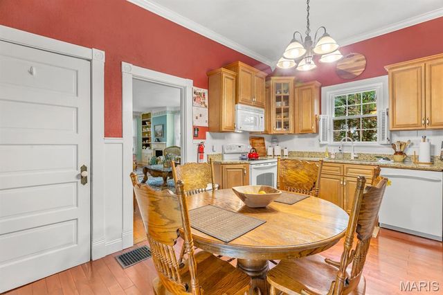 422 Adams Street, Ferguson, MO 63135