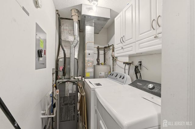 8 Nicholas Court, Spotswood, NJ 08884