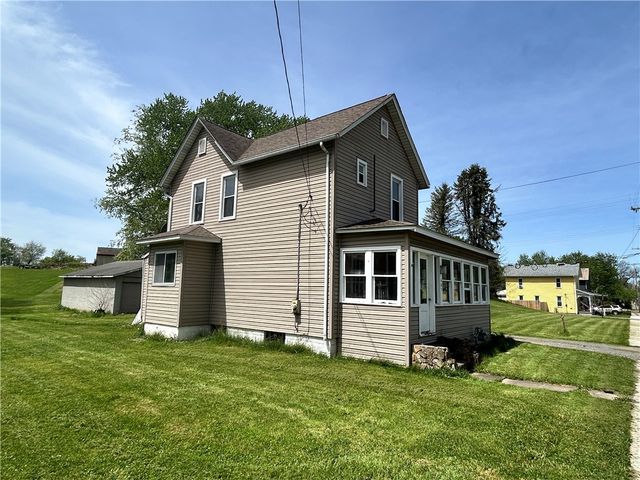 403 Centennial Ave, New Galilee, PA 16141