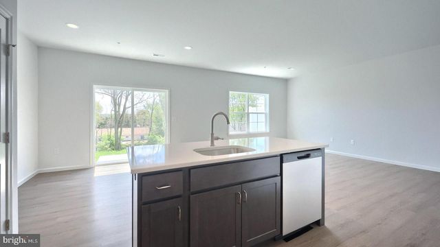 7851 OAK BROOK DR, Harrisburg, PA 17112
