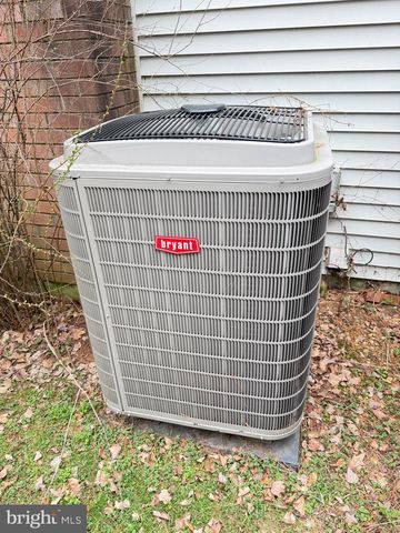 20101 WARINGWOOD WAY, Gaithersburg, MD 20886