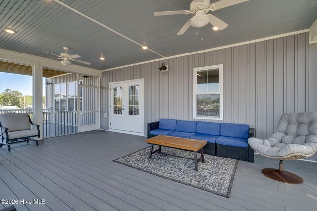 100 Paradise Court, Sneads Ferry, NC 28460