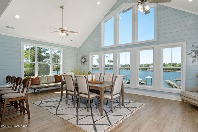 100 Paradise Court, Sneads Ferry, NC 28460