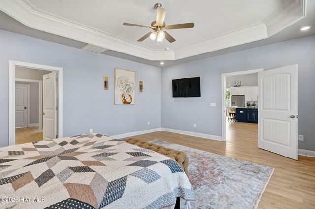 100 Paradise Court, Sneads Ferry, NC 28460