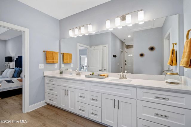 100 Paradise Court, Sneads Ferry, NC 28460