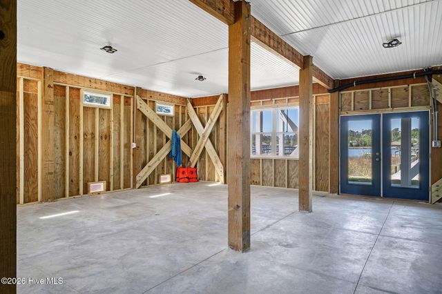 100 Paradise Court, Sneads Ferry, NC 28460