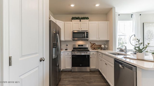 92 Arlotta Street, Glassboro Boro, NJ 08028