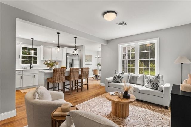 26 Maynard St Unit A, Taunton, MA 02780