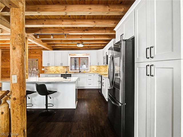 9677 Lindbergh Boulevard, Olmsted Falls, OH 44138