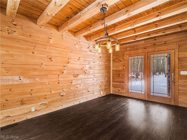 9677 Lindbergh Boulevard, Olmsted Falls, OH 44138