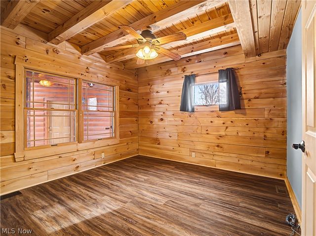 9677 Lindbergh Boulevard, Olmsted Falls, OH 44138