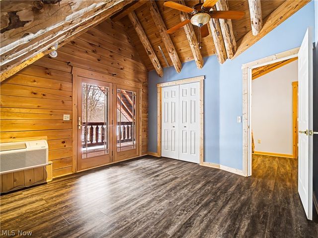 9677 Lindbergh Boulevard, Olmsted Falls, OH 44138