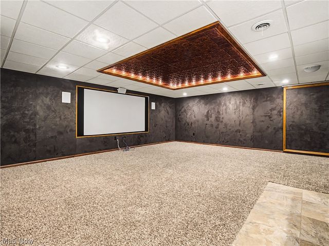 9677 Lindbergh Boulevard, Olmsted Falls, OH 44138