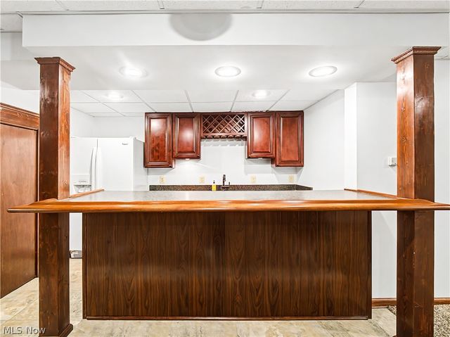 9677 Lindbergh Boulevard, Olmsted Falls, OH 44138